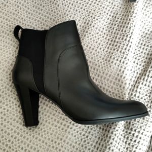 Adrienne Vittadini Stretch Black Ankle Bootie with Zipper